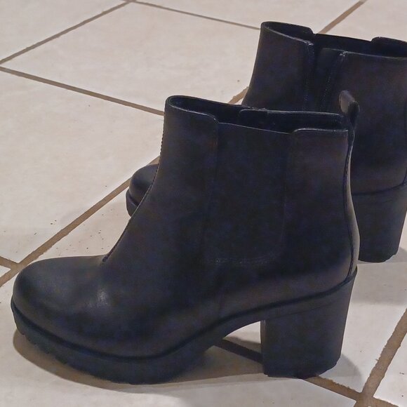Vagabond Shoemakers Black Chelsea Bootie Boots USA Size 7.5 - Picture 5 of 9